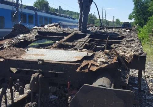 2017-12-06-photo-00000158_1600x900ms